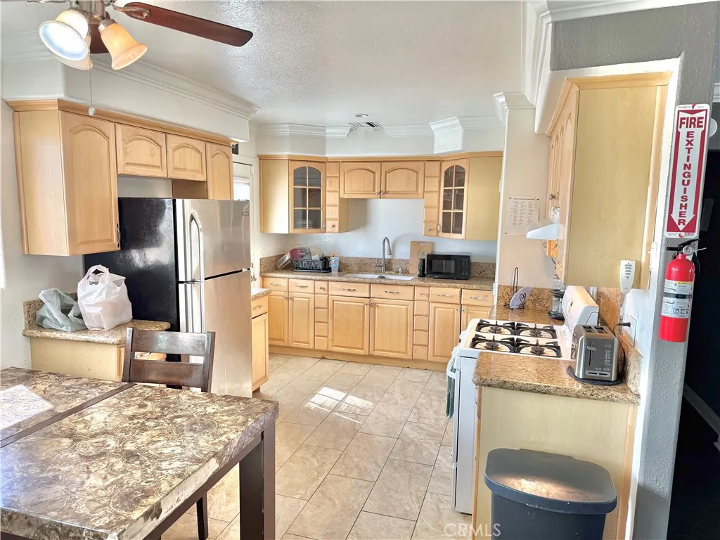 732 James Place