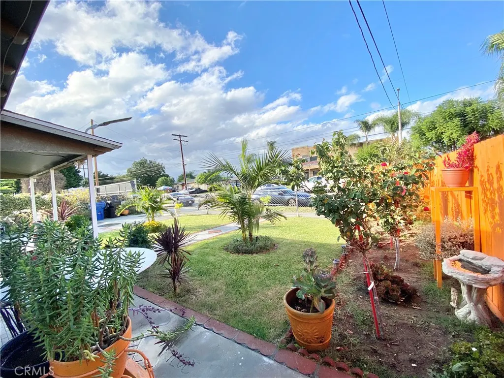 830 E Emporia Street
