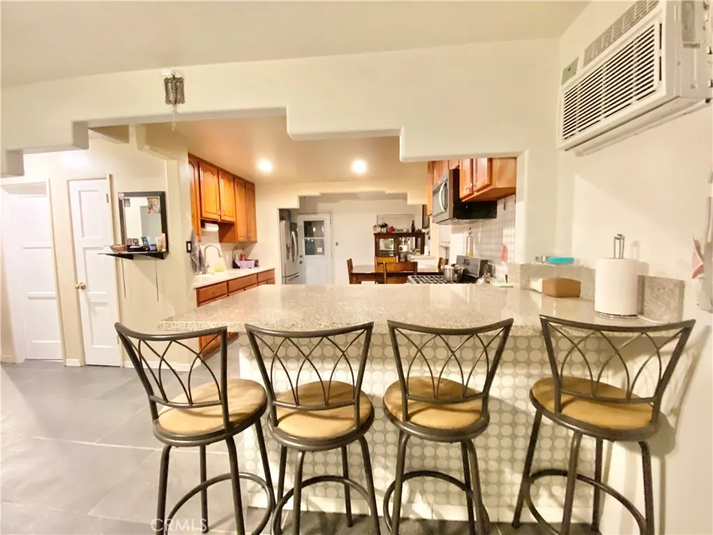 830 E Emporia Street