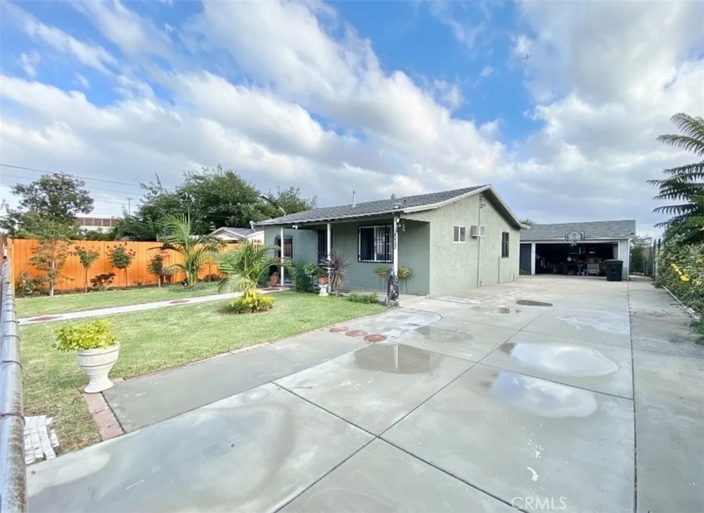 830 E Emporia Street