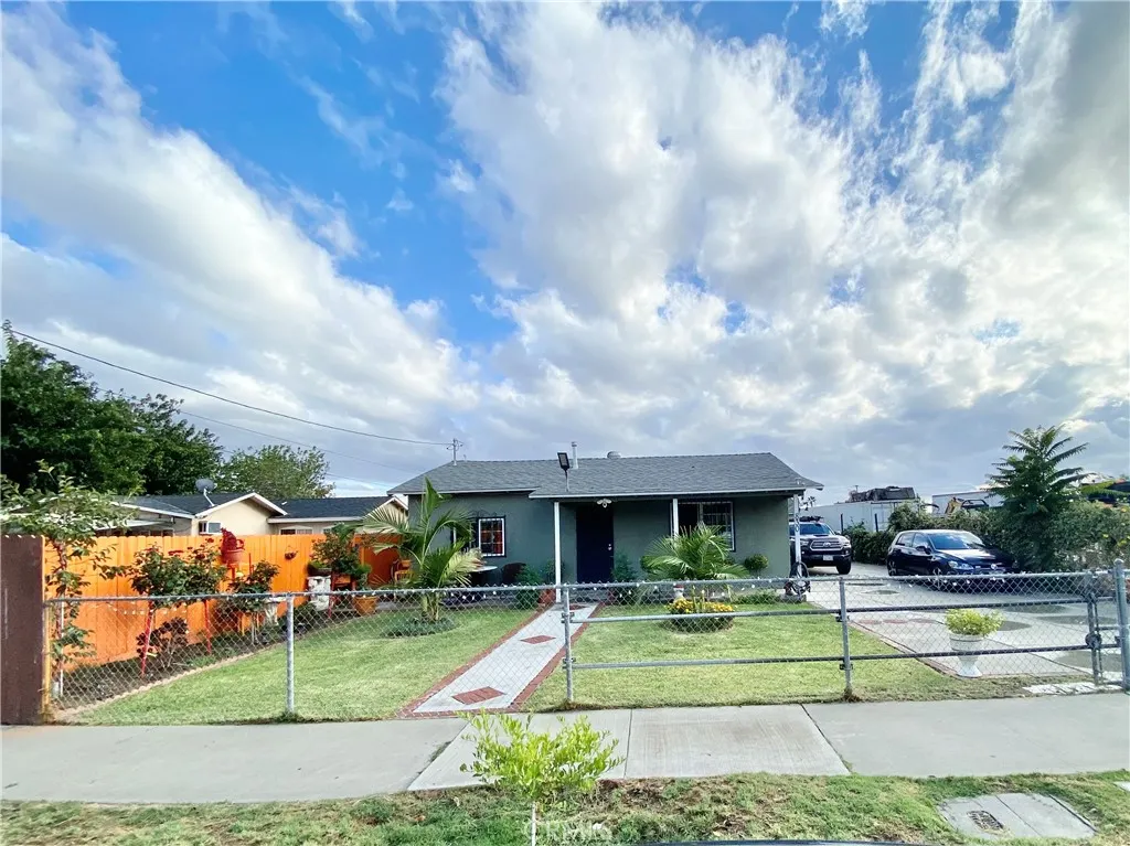 830 E Emporia Street