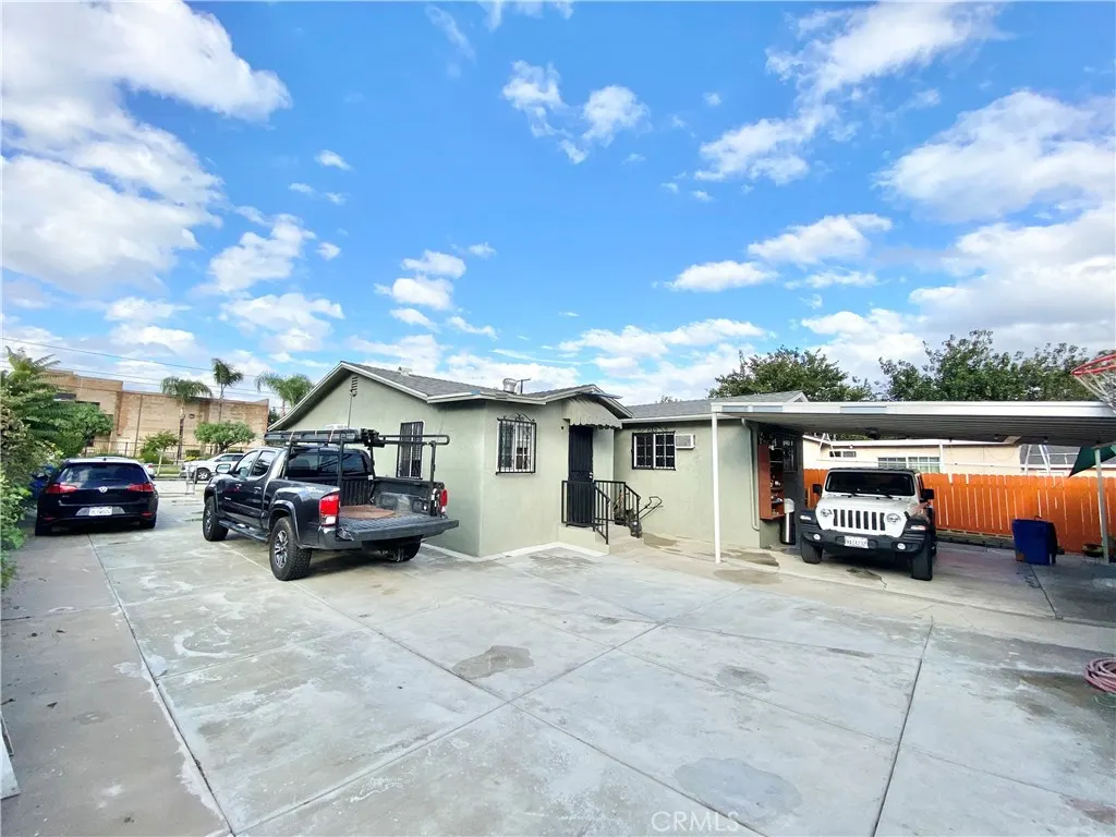 830 E Emporia Street