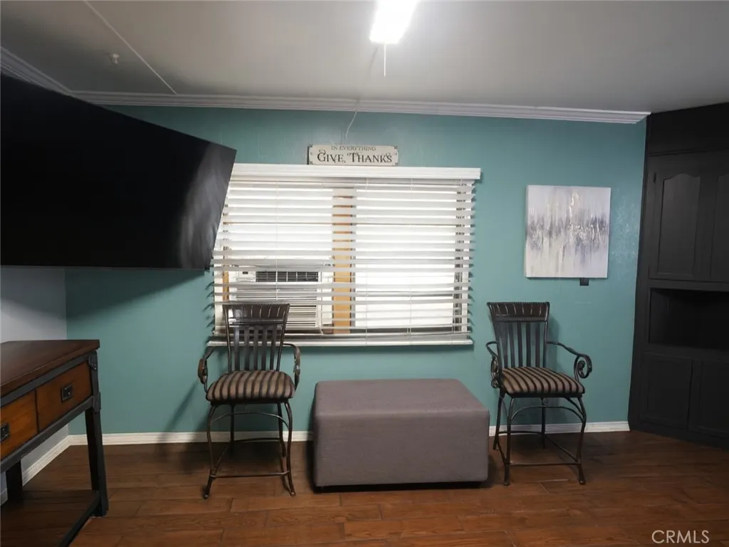 1045 Azusa #191