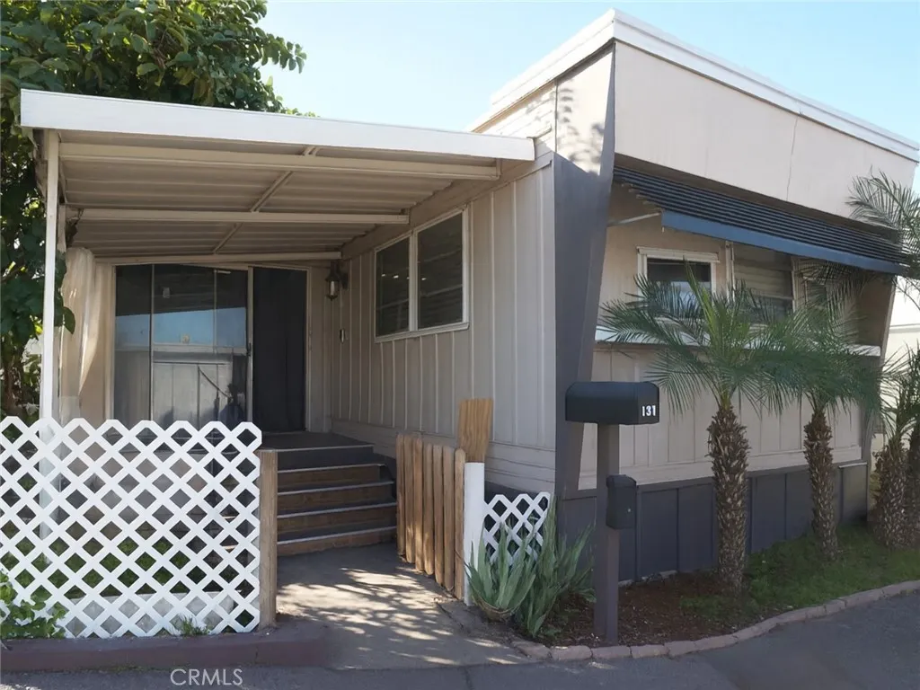 1045 Azusa #191