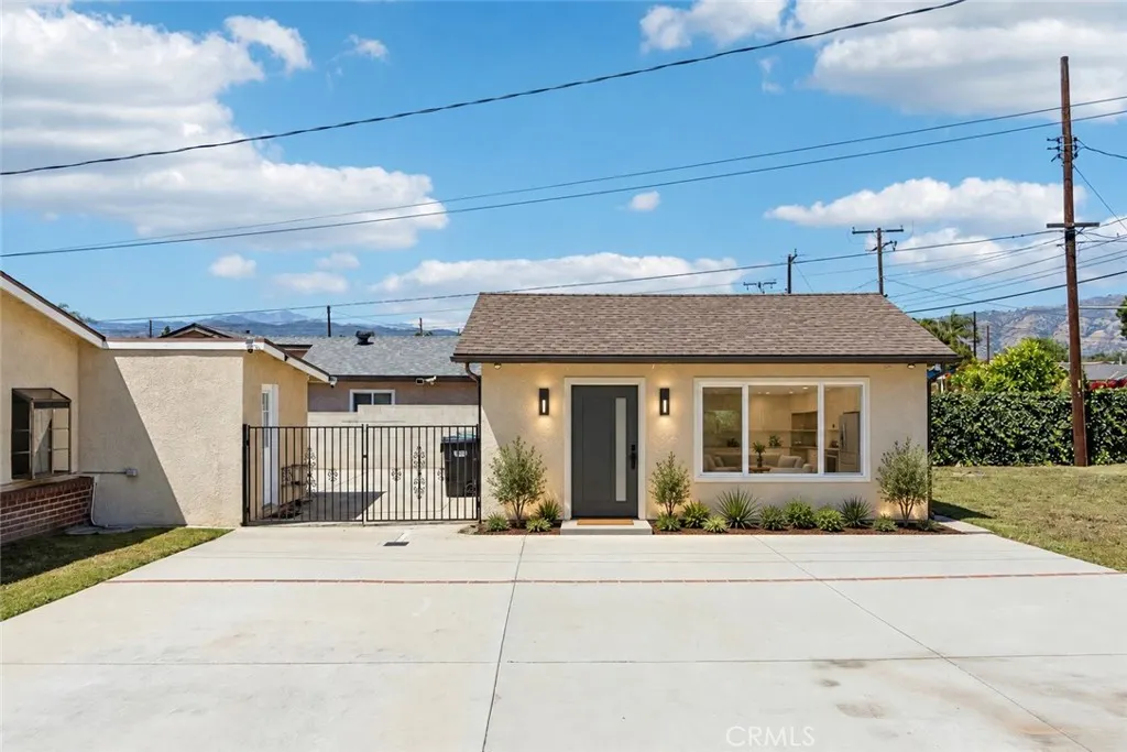 4443 N Sunflower