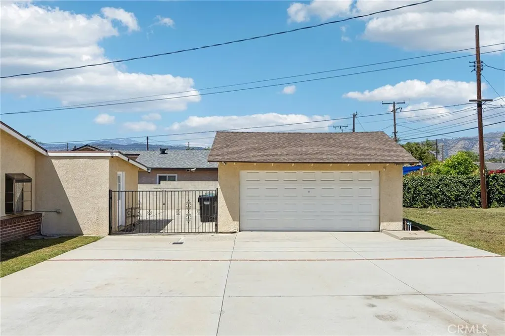 4443 N Sunflower