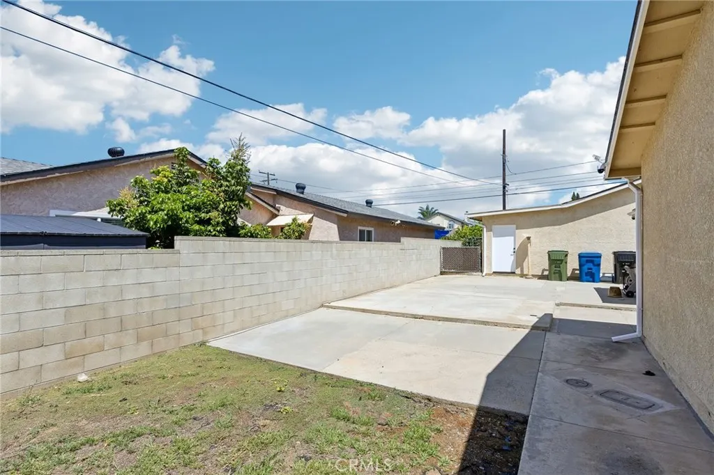 4443 N Sunflower