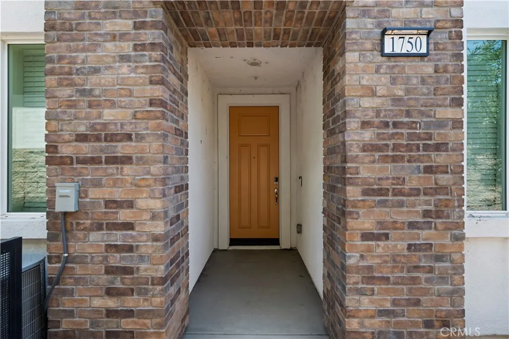 1750 Cayton Loop