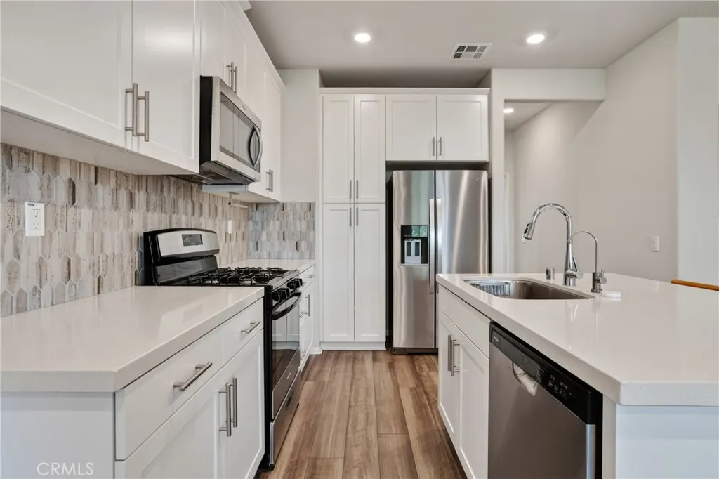 1750 Cayton Loop