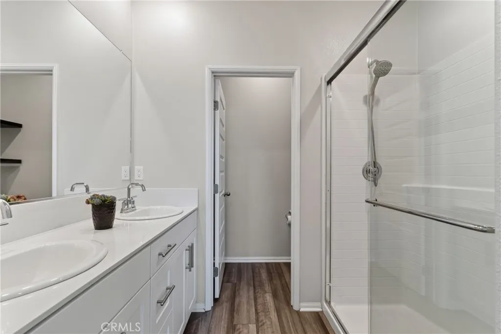 1750 Cayton Loop