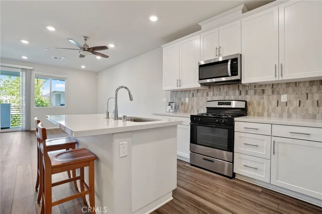 1750 Cayton Loop