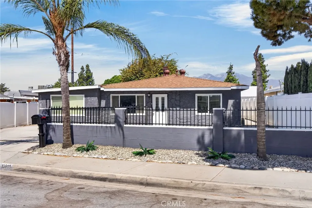 13813 Clearcrest