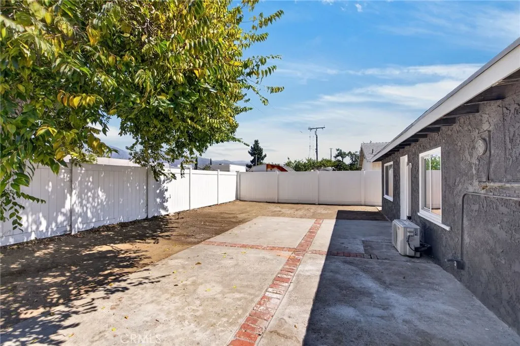 13813 Clearcrest