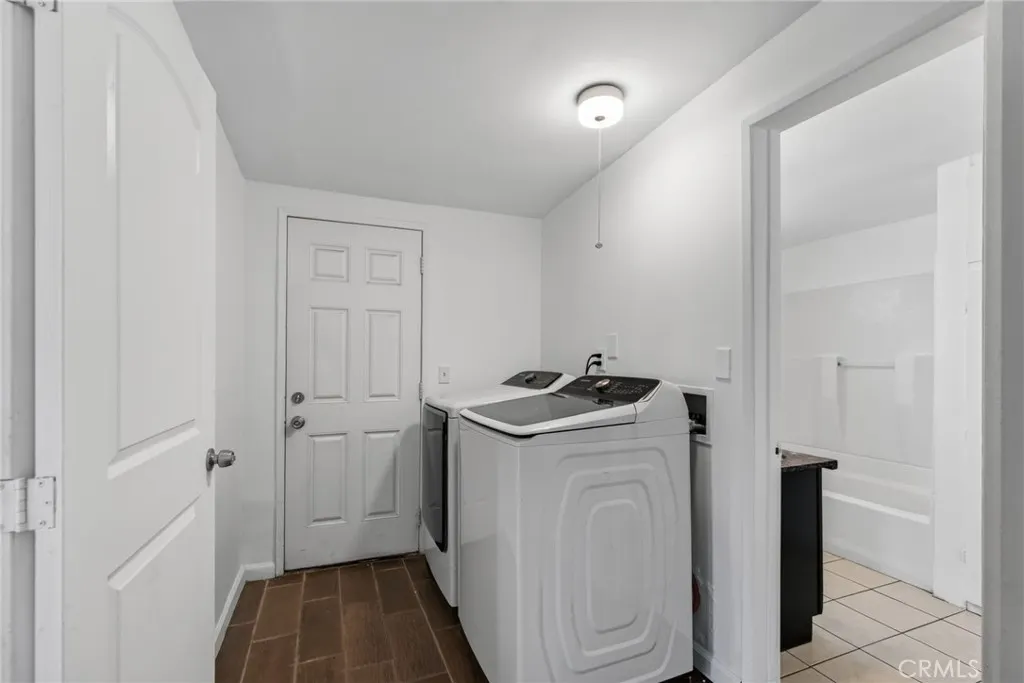 13813 Clearcrest