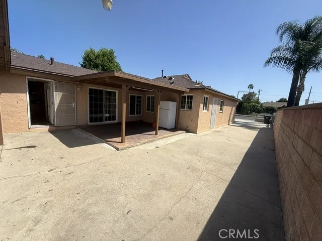 1082 Fremont