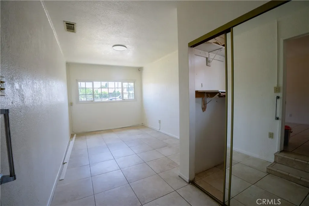 1082 Fremont
