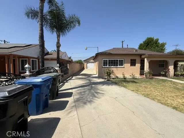 1082 Fremont