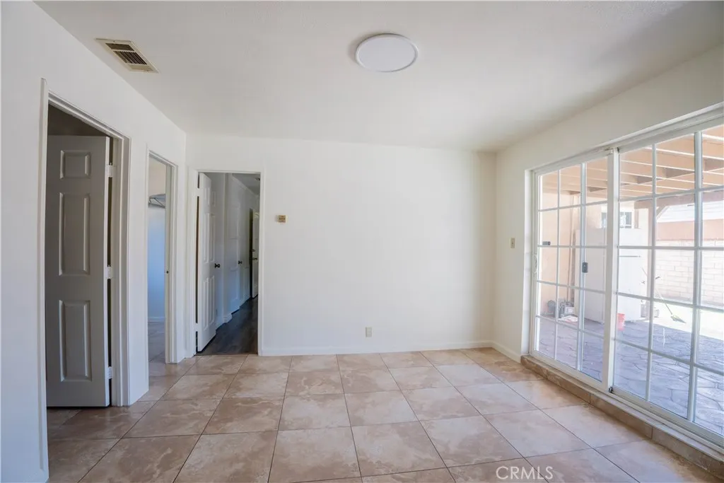 1082 Fremont