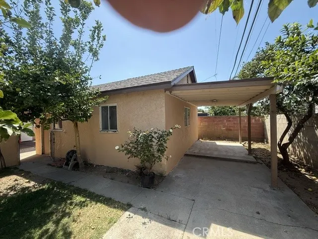 1082 Fremont