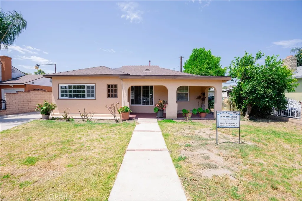 1082 Fremont