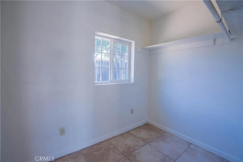 1082 Fremont