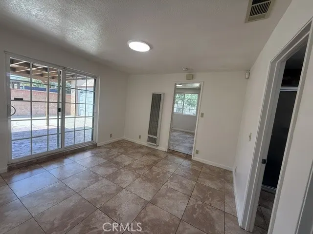 1082 Fremont