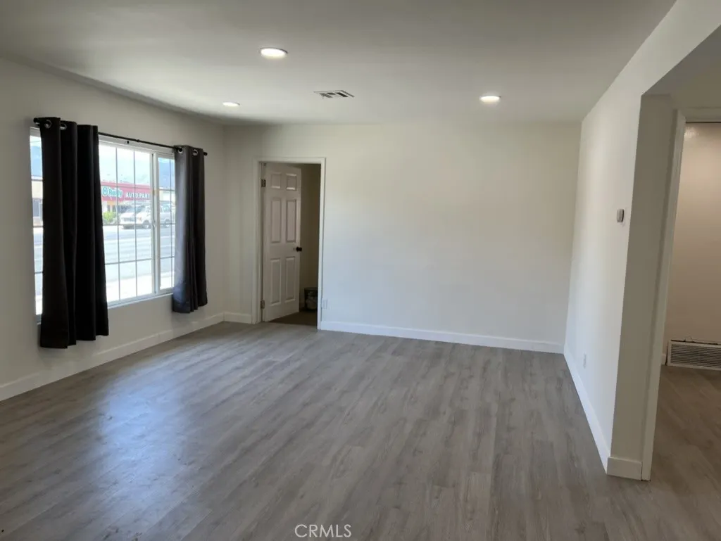 5112 N Sunflower