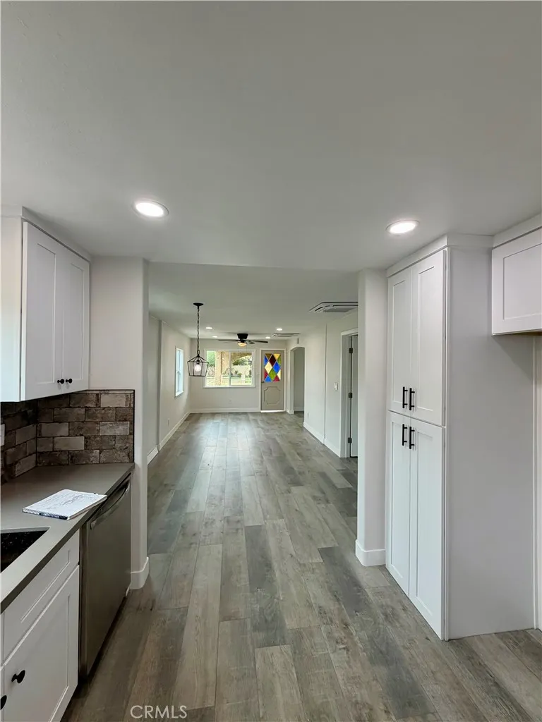 543 E 3rd Street