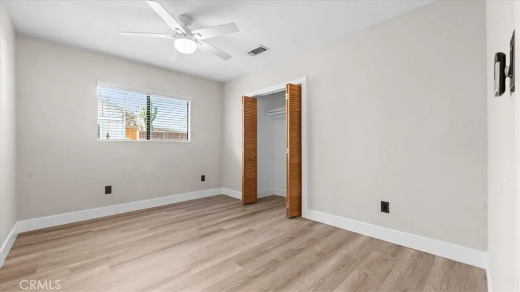 943 N Orange