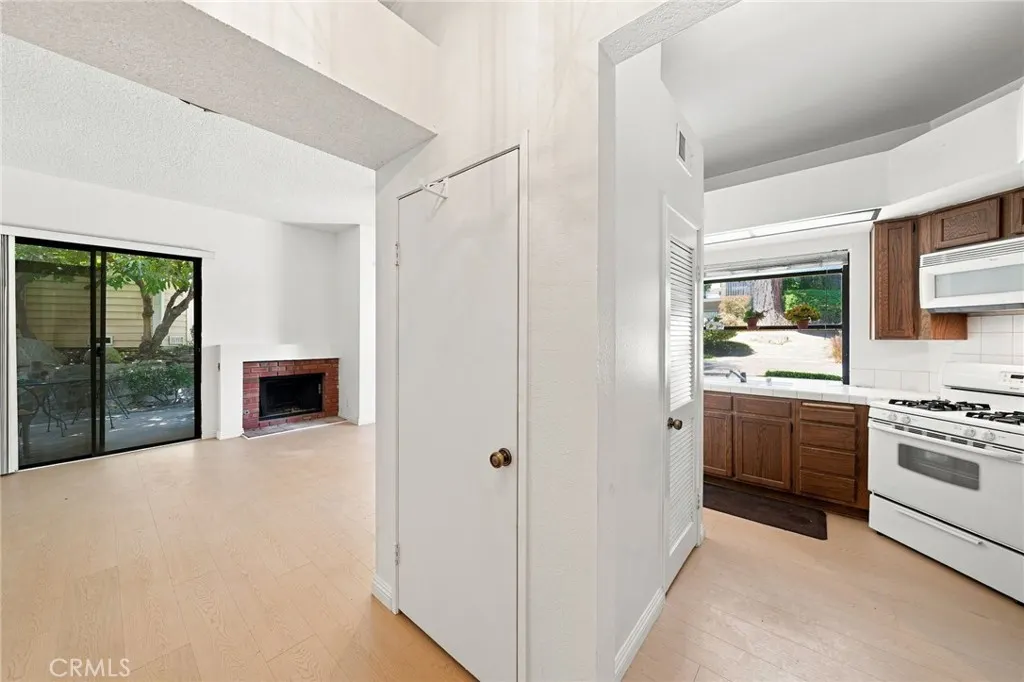 4900 N Grand Avenue #127