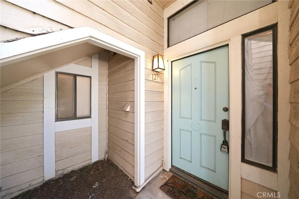 4900 N Grand Avenue #127