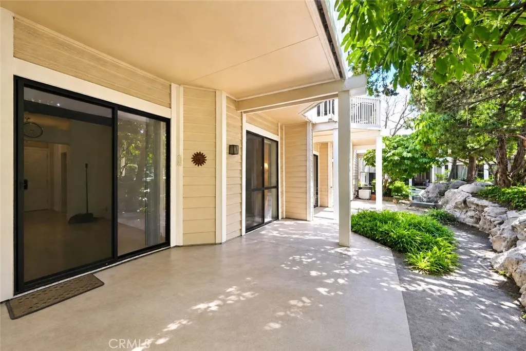 4900 N Grand Avenue #127