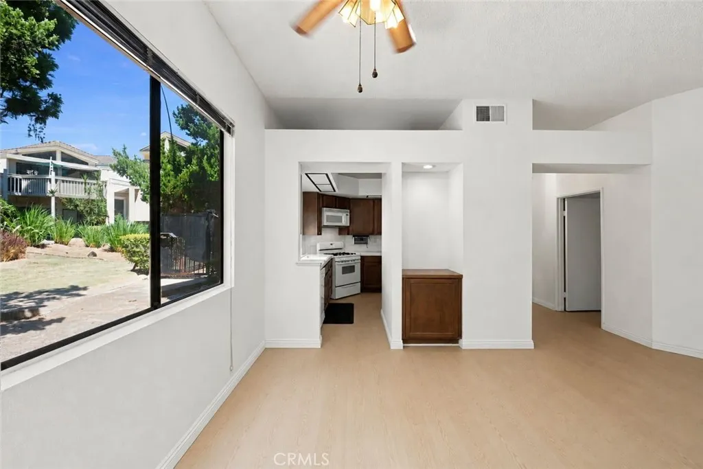 4900 N Grand Avenue #127