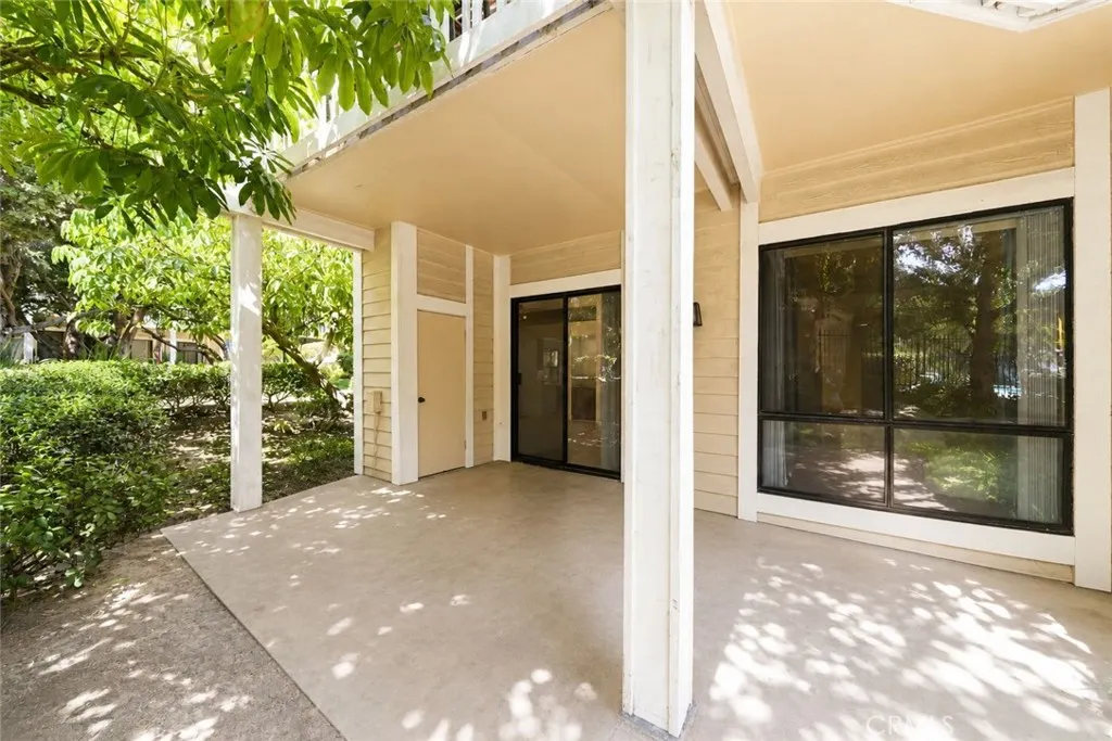 4900 N Grand Avenue #127