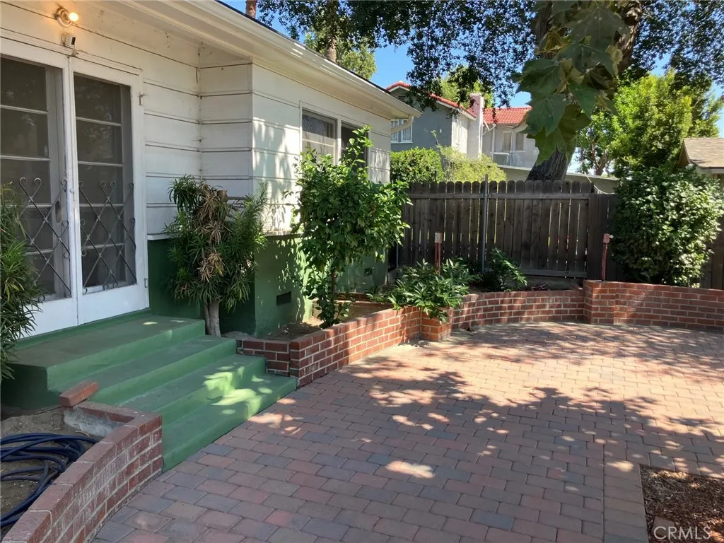 532 E Rosewood Court