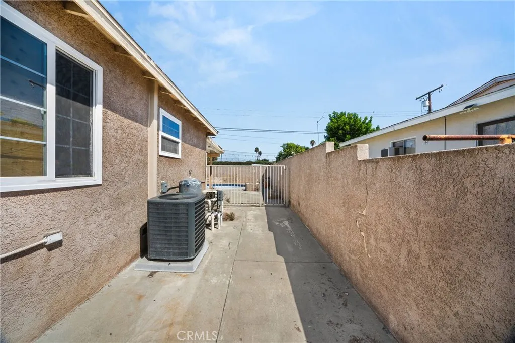440 N Durrell Avenue