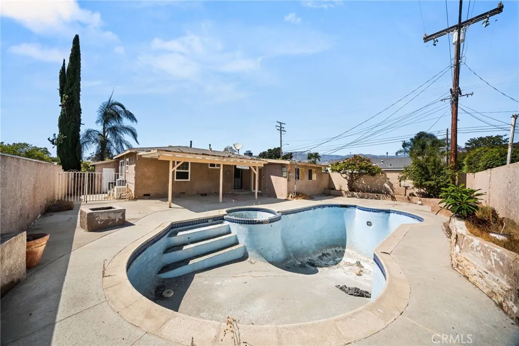 440 N Durrell Avenue