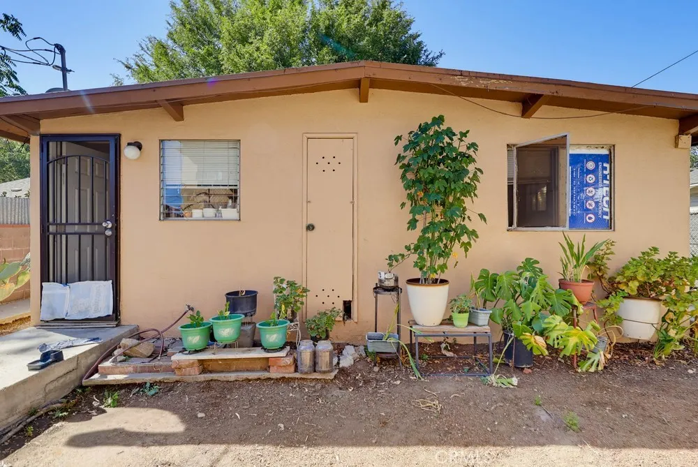 714 W Nevada