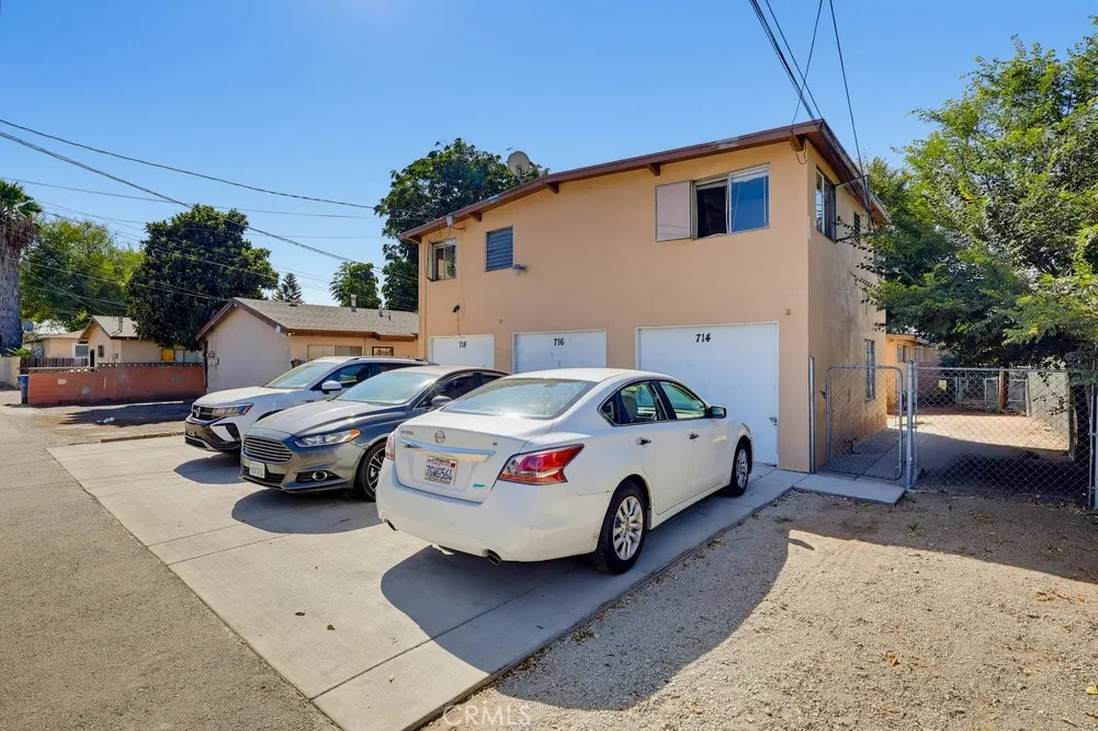 714 W Nevada
