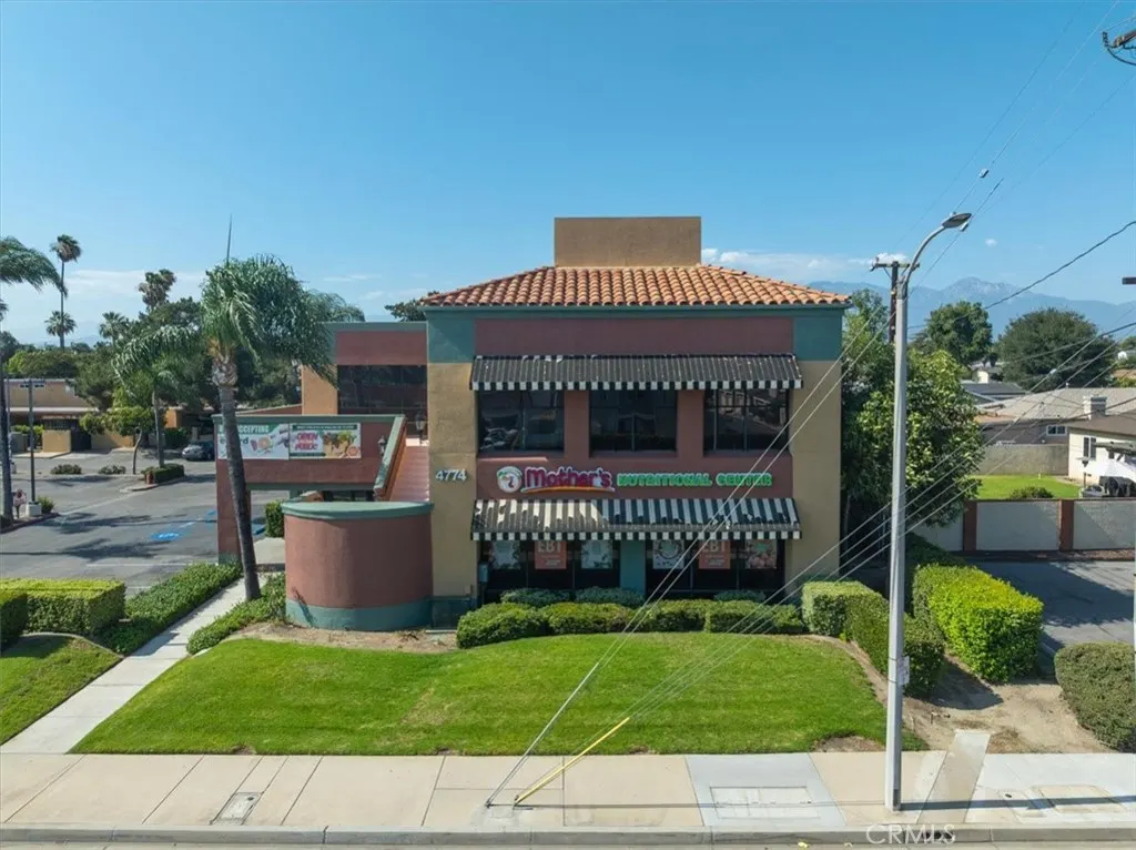 4774 Riverside Drive