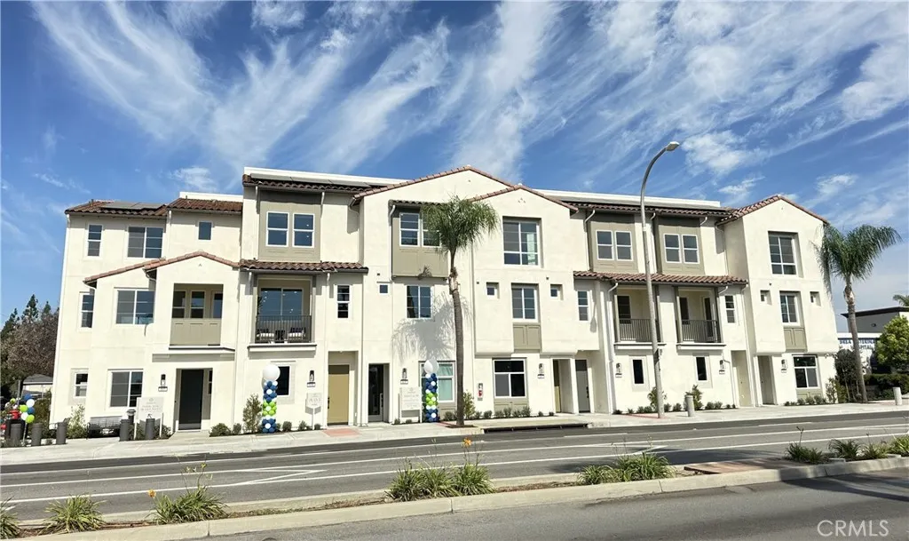 685 S Brea Boulevard #301