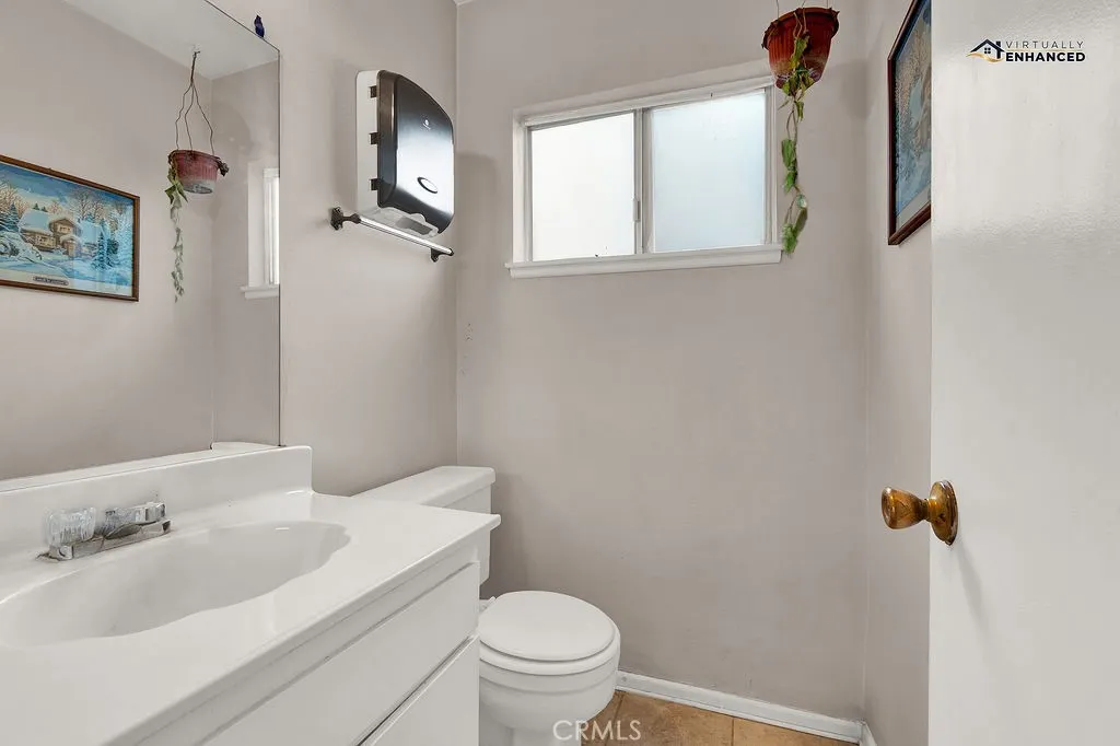 2538 E Canterbury E