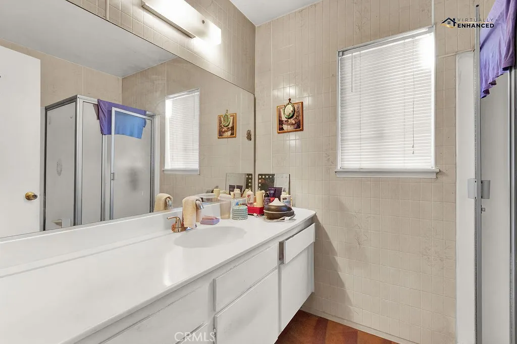 2538 E Canterbury E