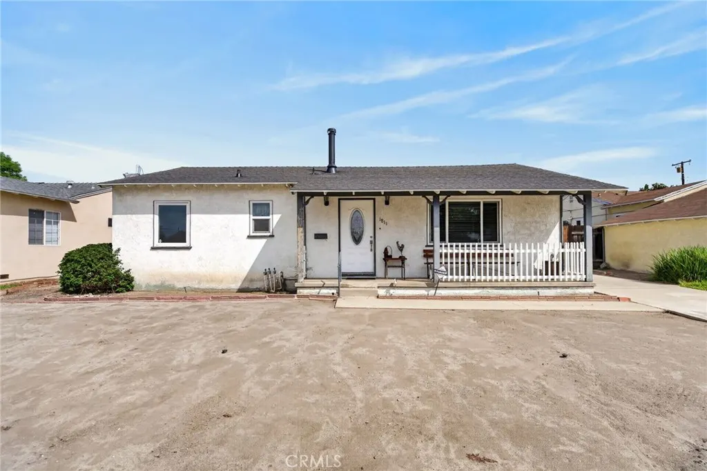 1811 James Place