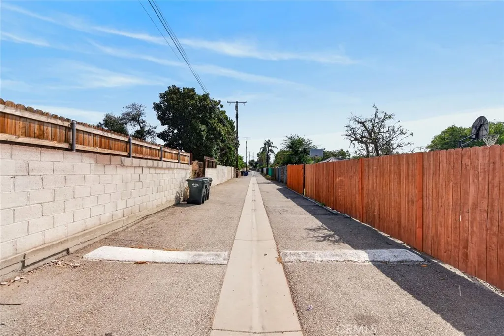 1811 James Place
