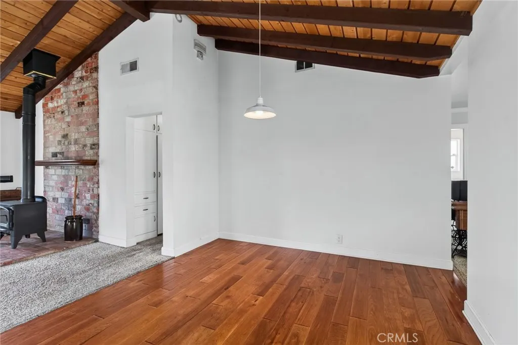 1811 James Place