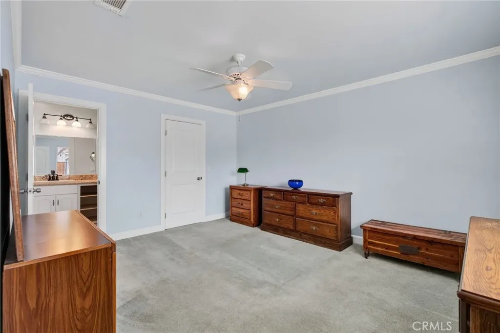 1811 James Place