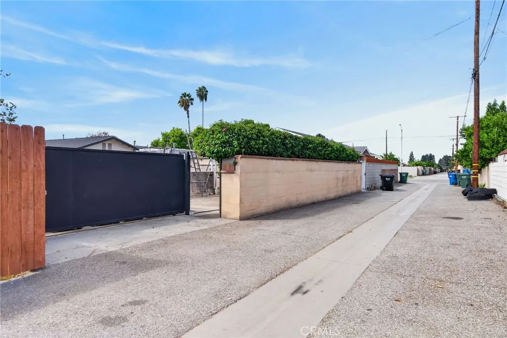 1811 James Place