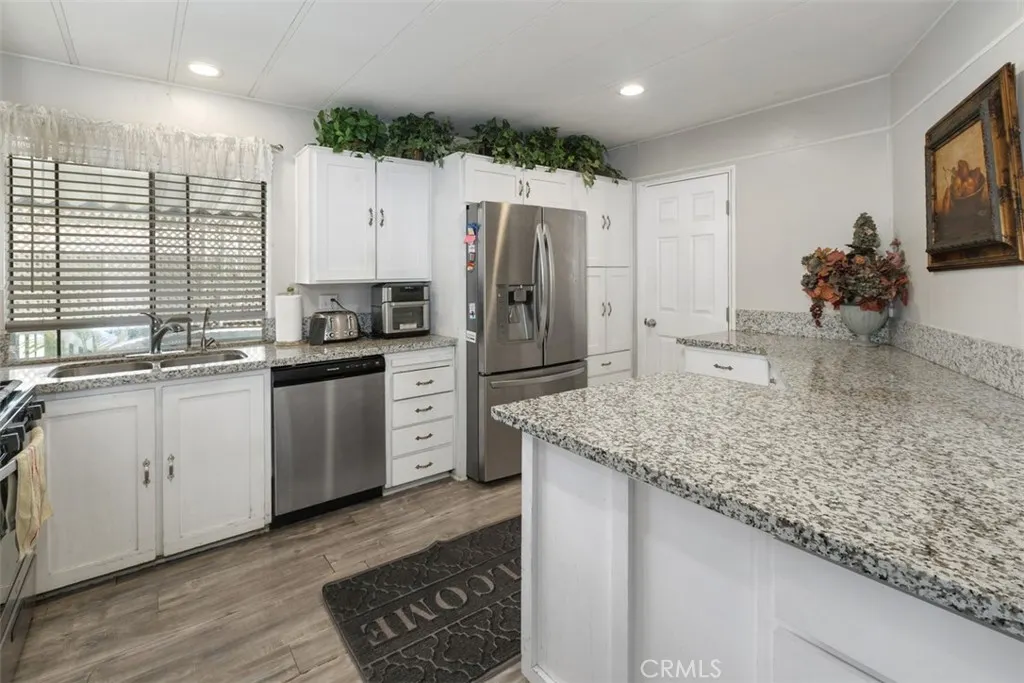 1456 E Philadelphia St Spc 303