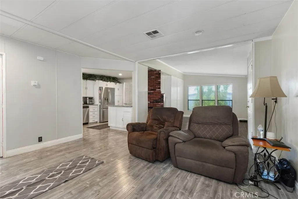 1456 E Philadelphia St Spc 303